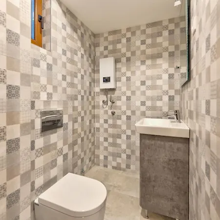 Premija Spa, Luxury & *